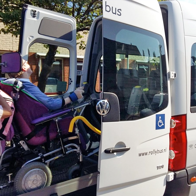 Stichting Rolstoelbus 't Gooi Rollybus Altijd Op Tijd Gooi En Vechtstreek, Eemnes, Lage Vuursche En Loosdrecht