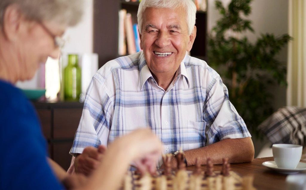 Senior Man En Vrouw Schaken2 | Spelletjesmiddag Vrijdag 28 September | Tante Bello | Eemnes
